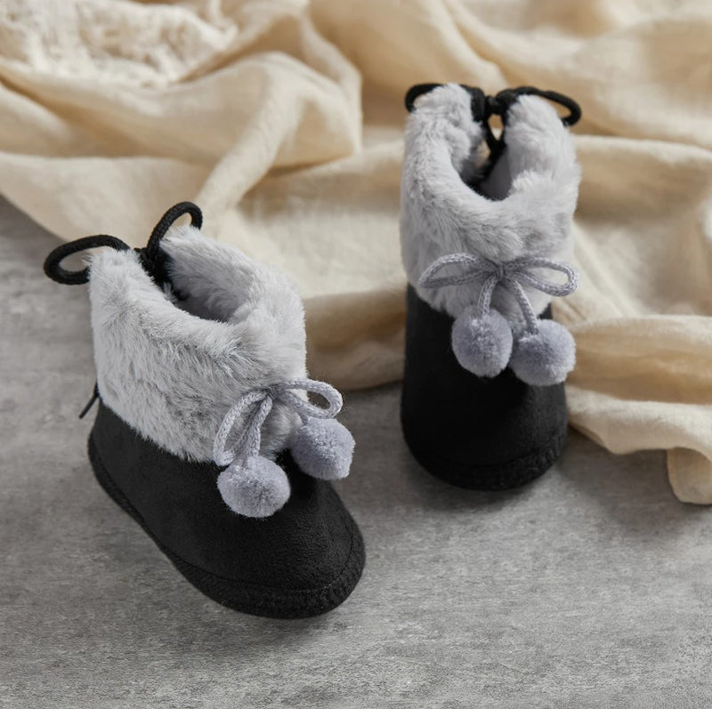 Baby pompom bow booties